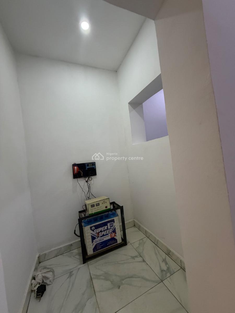 Standard and Serviced Two Bedroom Apartment with 3 Acs, Secured Estate, Guzape District, Abuja, Flat / Apartment for Rent