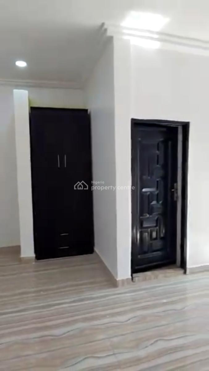 Luxury 3bedrooms Flat, Tarred Road, Guzape District, Abuja, Flat / Apartment for Rent