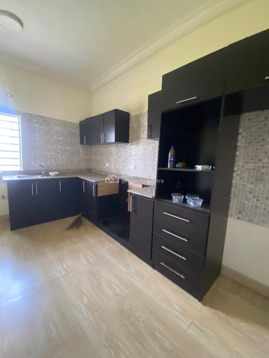 Luxury 2bed with Bq with Constant Light in a Good Estate, Lekki Scheme 2 By Abraham Adesanya, Ajah, Lagos, House for Rent
