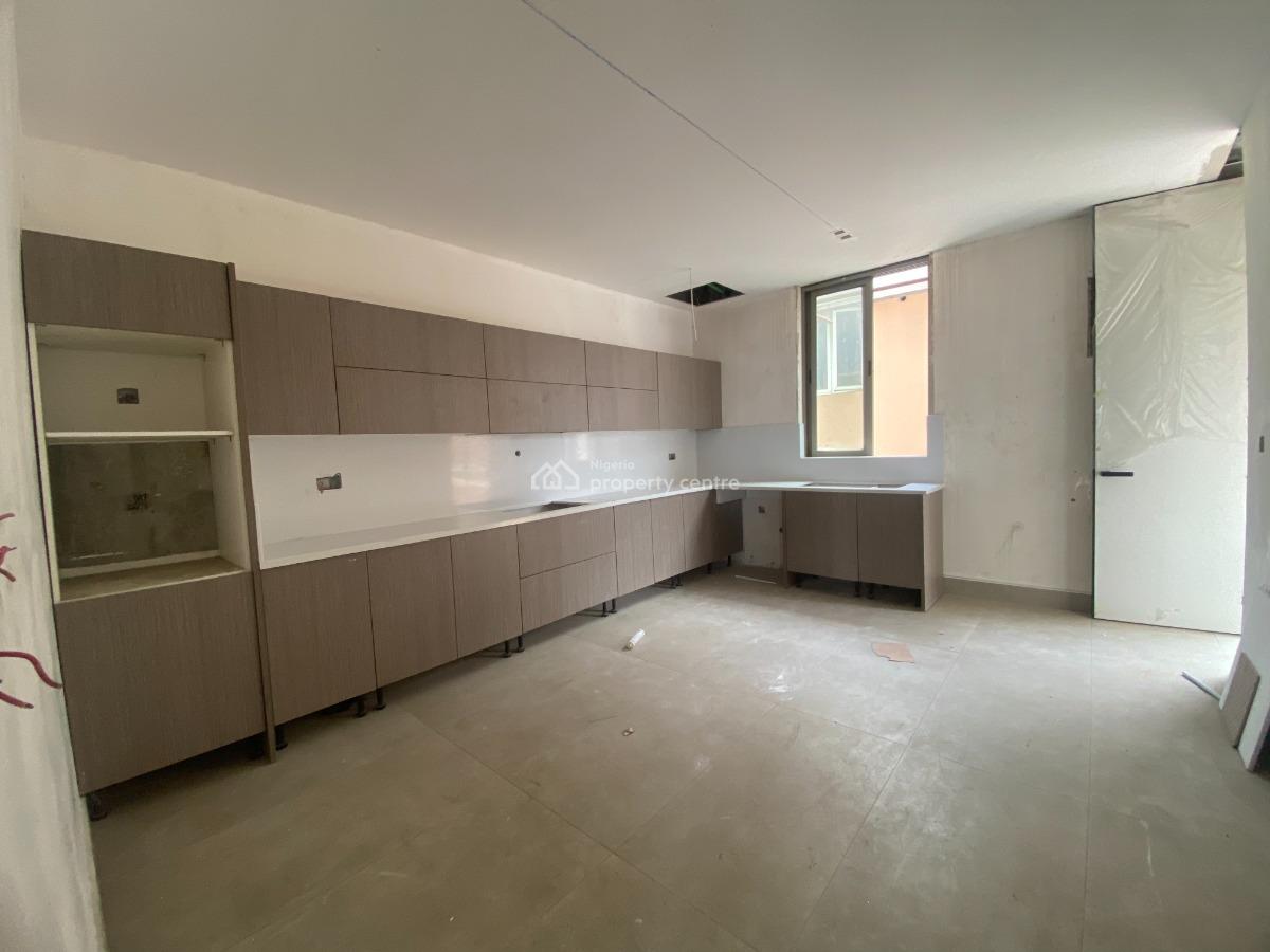 Luxury 4  Bedrooms Maisonette Apartment with Bq, Lekki Phase 1, Lekki, Lagos, Flat / Apartment for Sale