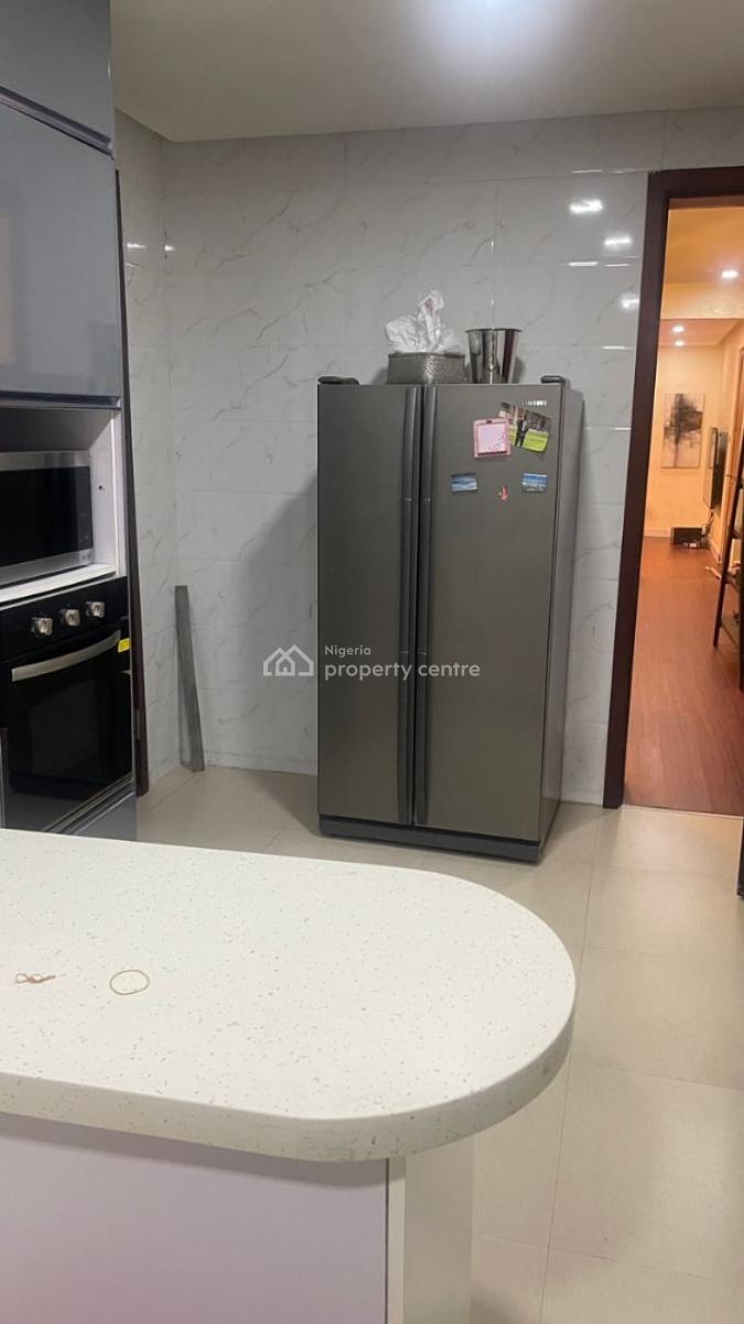 3bedrooms Flat with 1 Room Bq, Off Banana Island Road Ikoyi ., Ikoyi, Lagos, Flat / Apartment for Sale