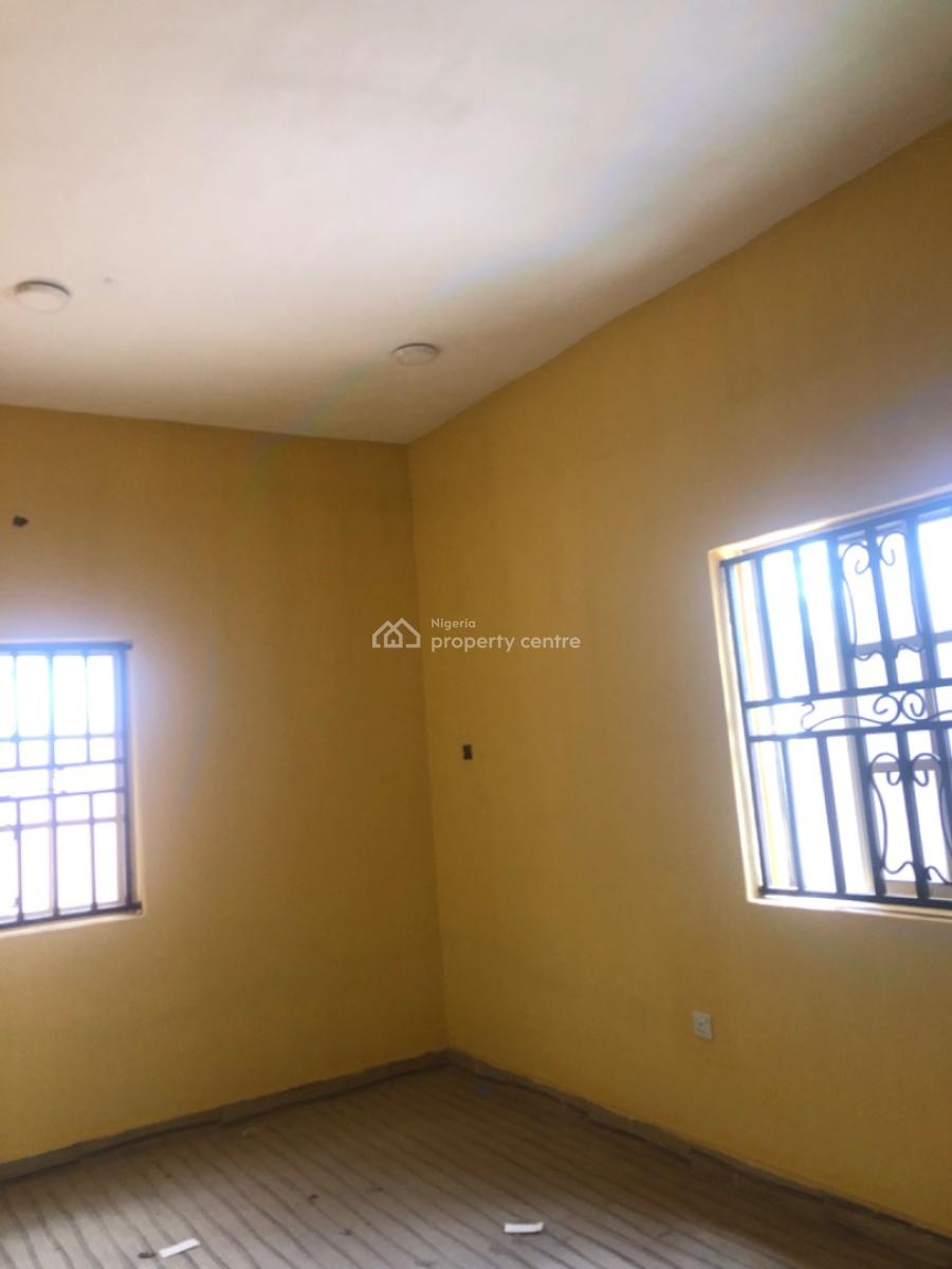 2bedroom Flat at Magboro, Magboro, Magboro, Ogun, Flat / Apartment for Rent