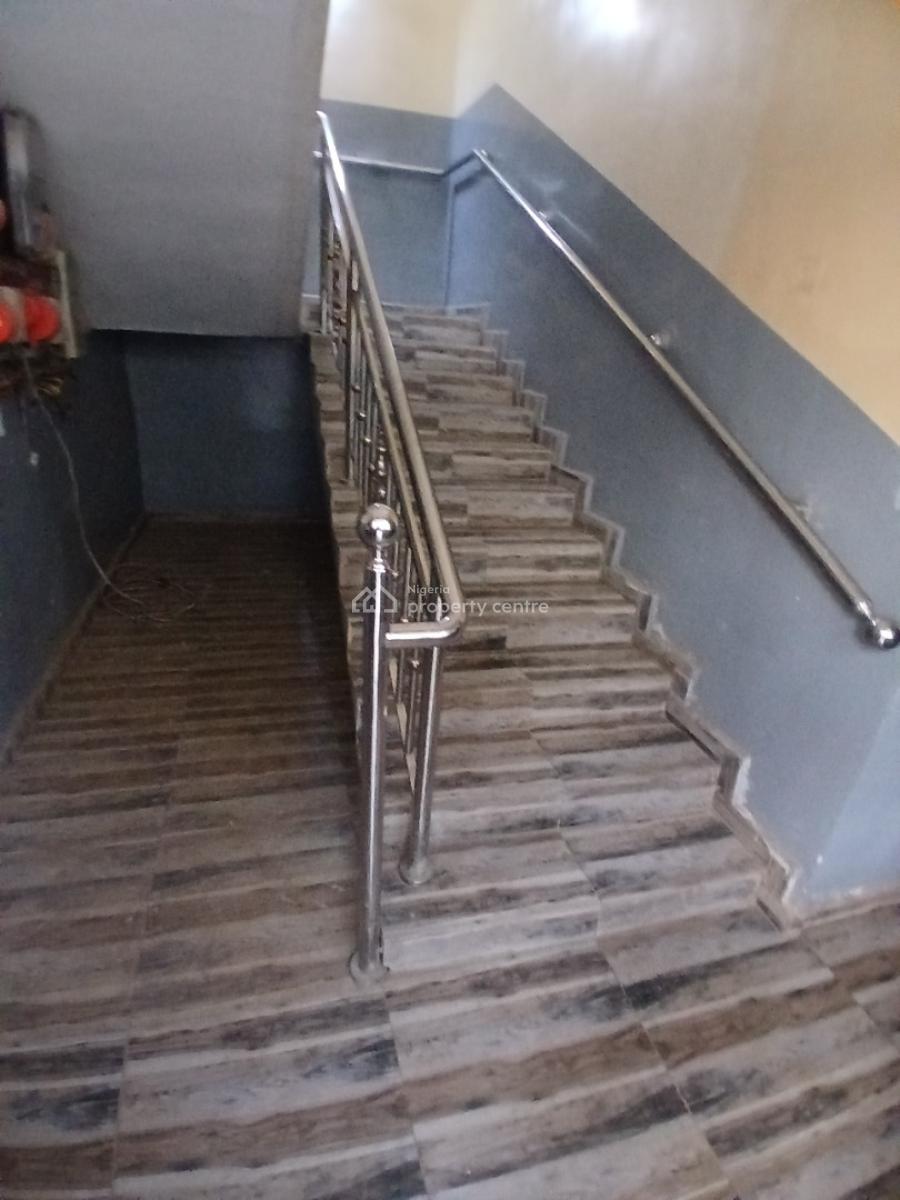 Luxury 3 Bedrooms Flat in an Estate, Gaduwa, Abuja, Flat / Apartment for Rent