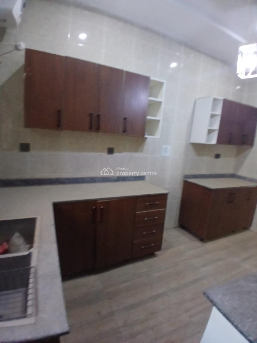 Luxury 3 Bedrooms Flat in an Estate, Gaduwa, Abuja, Flat / Apartment for Rent
