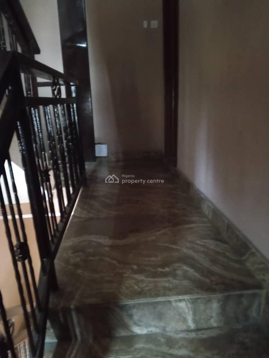 Luxury 3 Bedroom Flat Available on The Third Floor, Alagomeji, Yaba, Lagos, Flat / Apartment for Rent