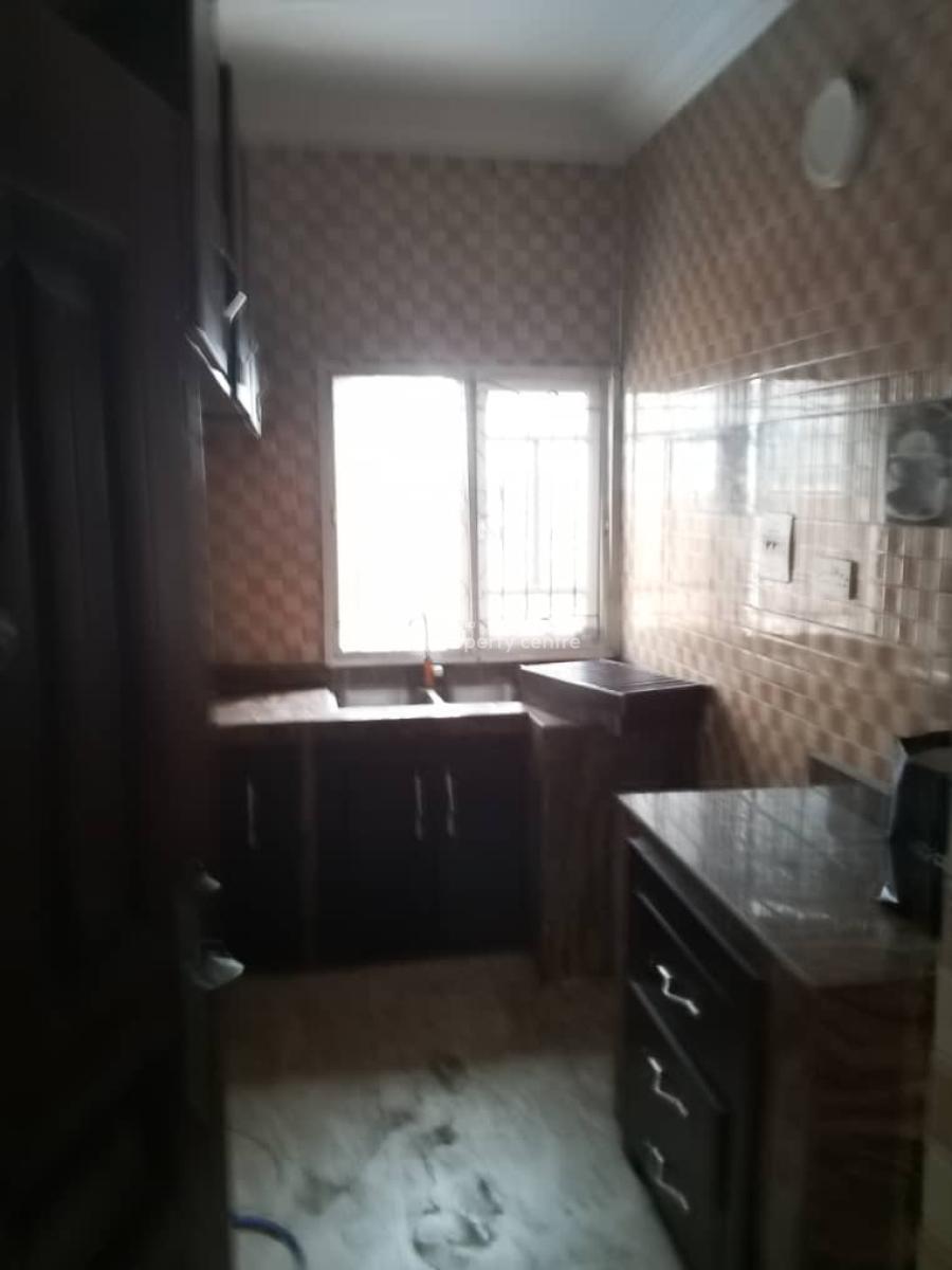 Luxury 3 Bedroom Flat Available on The Third Floor, Alagomeji, Yaba, Lagos, Flat / Apartment for Rent