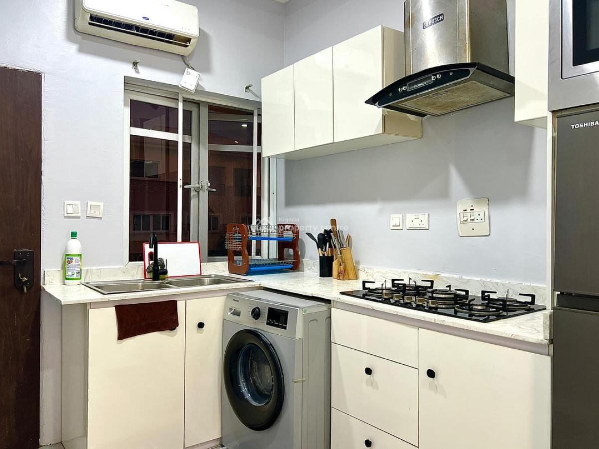 Luxury 3bedroom Apartment with Ps5 and Swimming Pool, Imax, Lekki Phase 1, Lekki, Lagos, Flat / Apartment Short Let