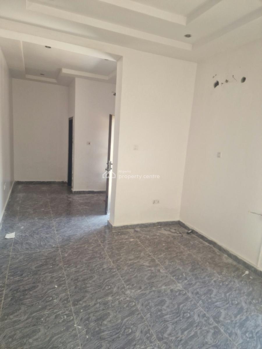 Spacious 4 Bedroom Semi - Detached House with a Room Bq, Lakeview Park 2 Estate, Orchid Road, Lafiaji Road, Second Toll Gate,, Lekki, Lagos, Flat / Apartment for Rent