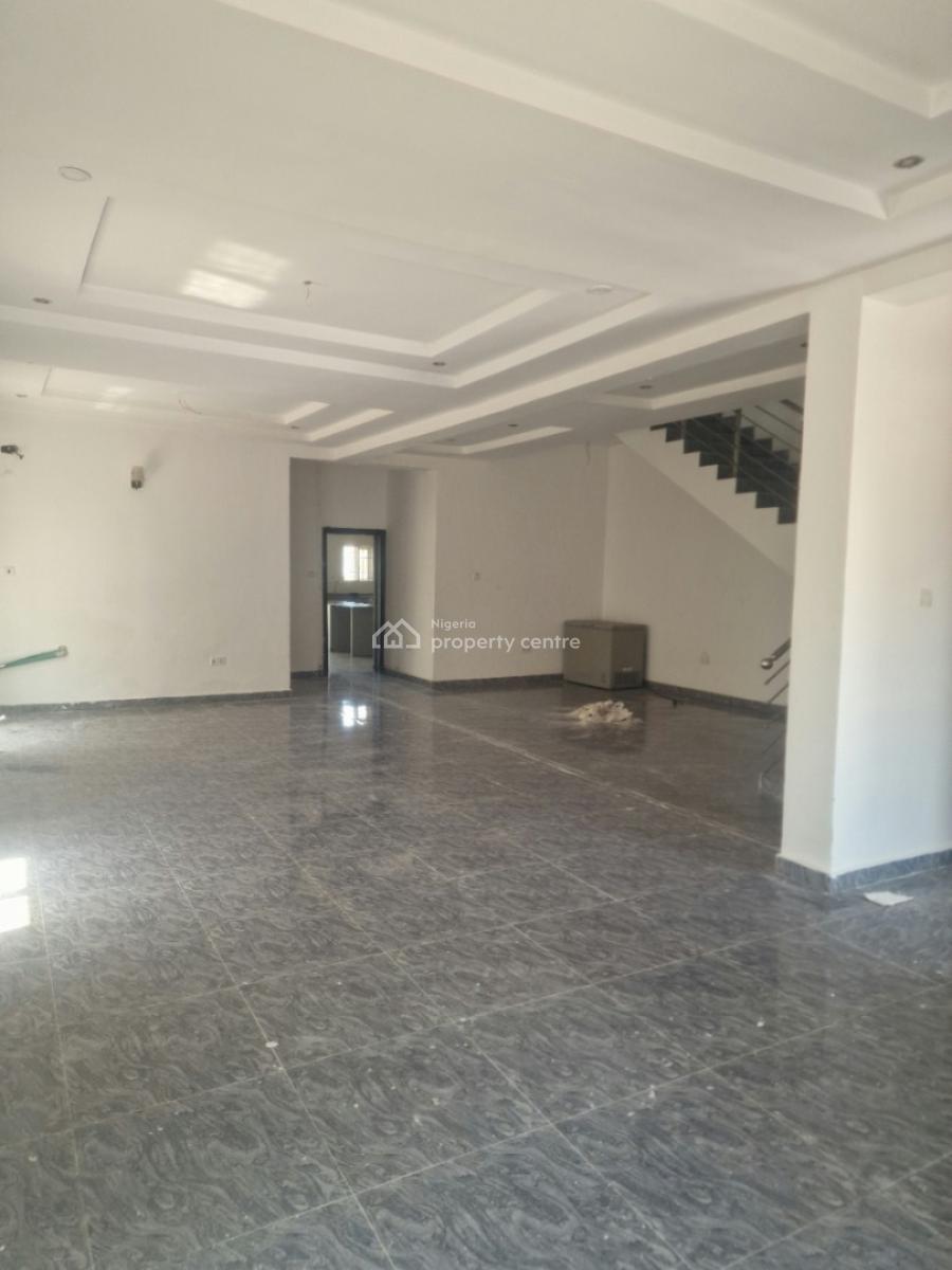 Spacious 4 Bedroom Semi - Detached House with a Room Bq, Lakeview Park 2 Estate, Orchid Road, Lafiaji Road, Second Toll Gate,, Lekki, Lagos, Flat / Apartment for Rent