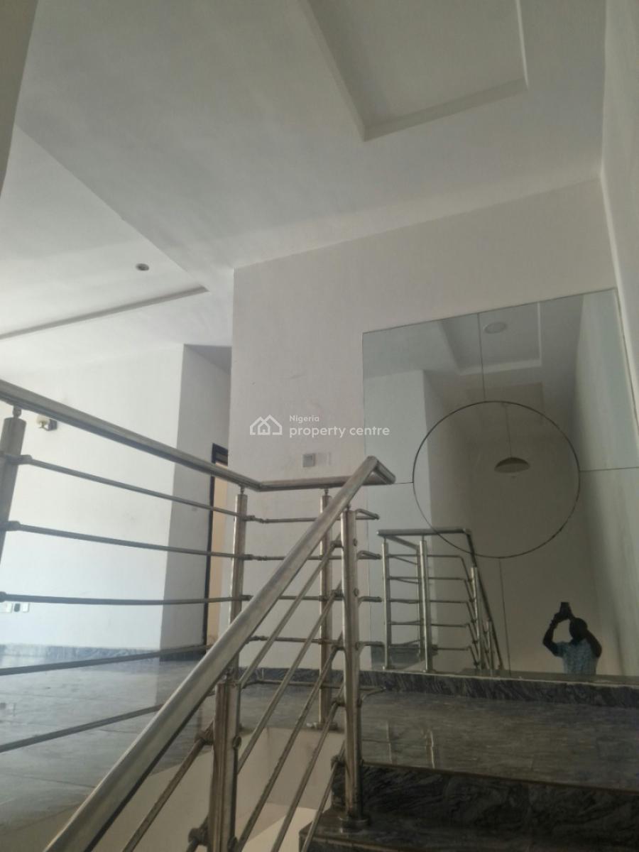 Spacious 4 Bedroom Semi - Detached House with a Room Bq, Lakeview Park 2 Estate, Orchid Road, Lafiaji Road, Second Toll Gate,, Lekki, Lagos, Flat / Apartment for Rent