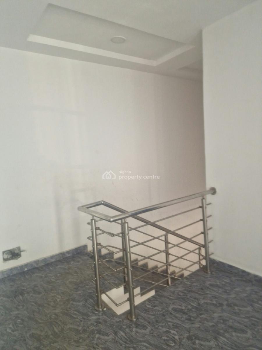 Spacious 4 Bedroom Semi - Detached House with a Room Bq, Lakeview Park 2 Estate, Orchid Road, Lafiaji Road, Second Toll Gate,, Lekki, Lagos, Flat / Apartment for Rent