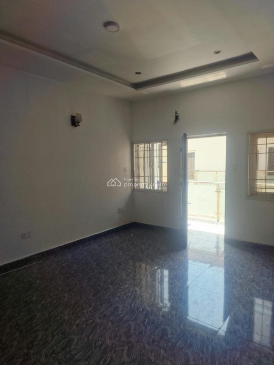 Spacious 4 Bedroom Semi - Detached House with a Room Bq, Lakeview Park 2 Estate, Orchid Road, Lafiaji Road, Second Toll Gate,, Lekki, Lagos, Flat / Apartment for Rent