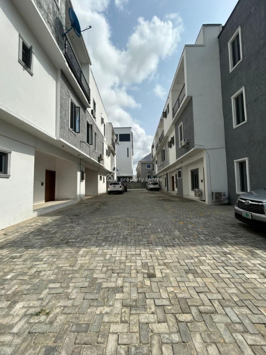 5 Bedroom Terrace Duplex, Ologolo, Lekki, Lagos, Terraced Duplex for Sale