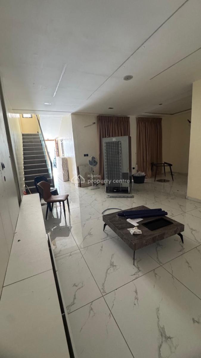Semi Detached 4 Bedroom Terrace, Lekki Phase 1, Lekki, Lagos, Terraced Duplex for Rent