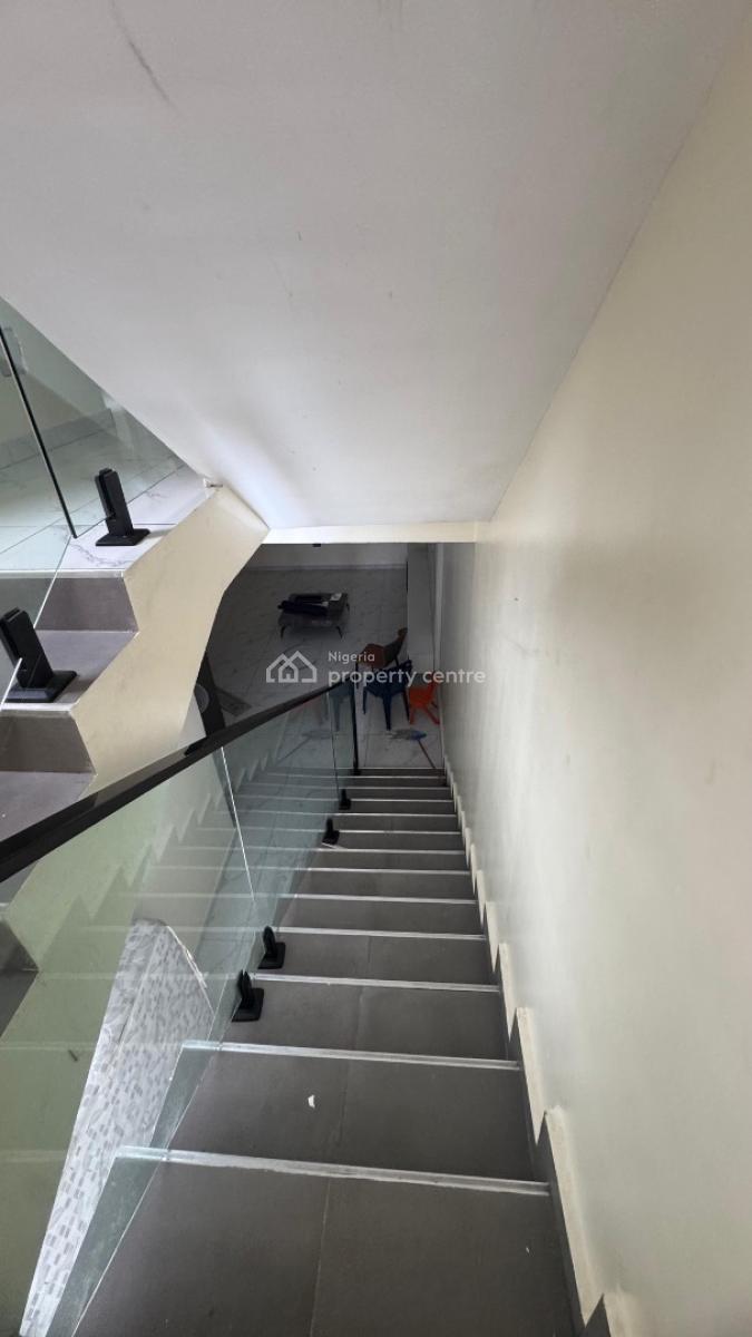 Semi Detached 4 Bedroom Terrace, Lekki Phase 1, Lekki, Lagos, Terraced Duplex for Rent
