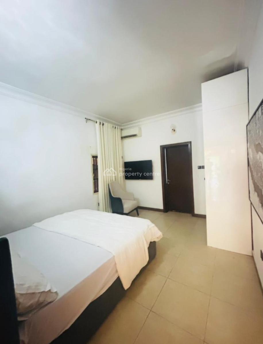 Furnished & Serviced Mini Flat+ S/pool + Inverter+ Amenities, Lovely Environment Off Admiralty Way Lekki Phase 1 Lagos, Lekki Phase 1, Lekki, Lagos, Mini Flat (room and Parlour) for Rent