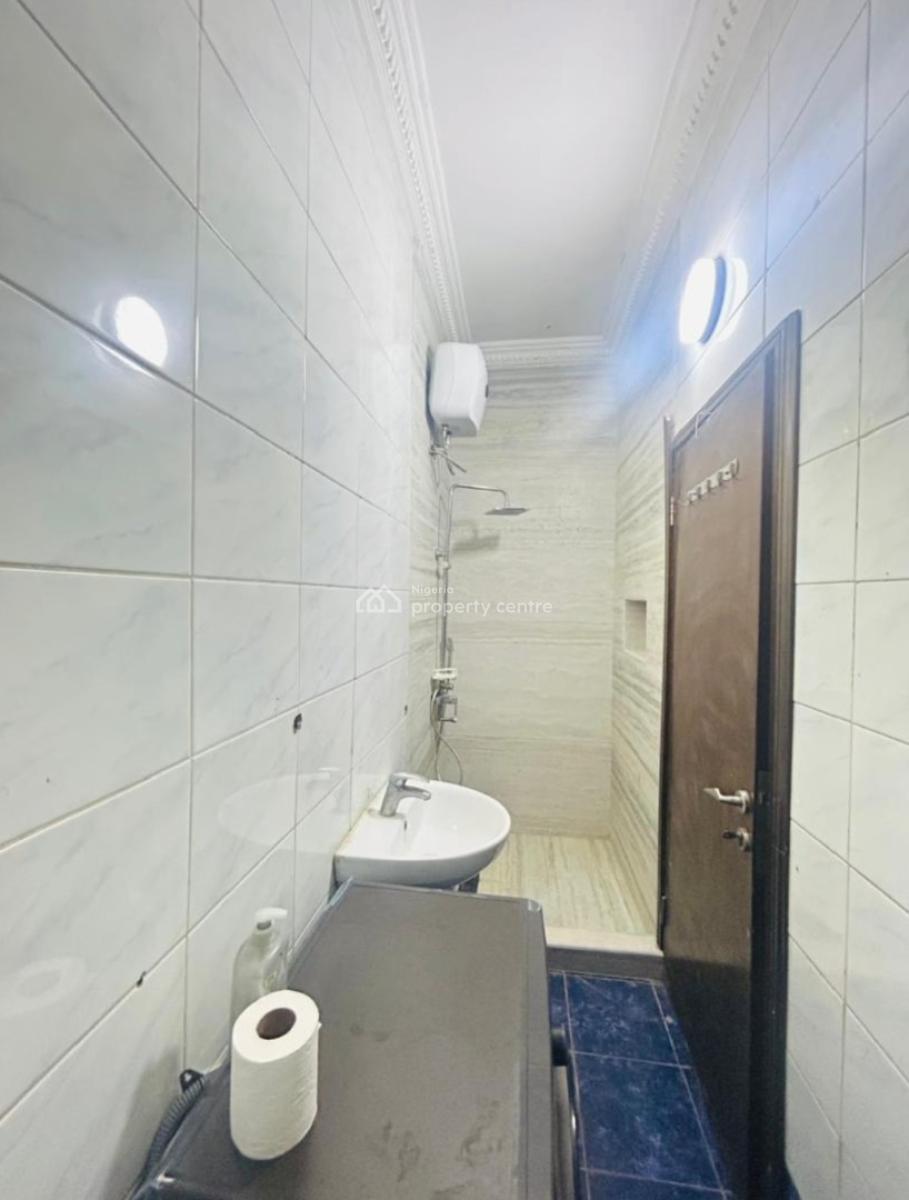 Furnished & Serviced Mini Flat+ S/pool + Inverter+ Amenities, Lovely Environment Off Admiralty Way Lekki Phase 1 Lagos, Lekki Phase 1, Lekki, Lagos, Mini Flat (room and Parlour) for Rent