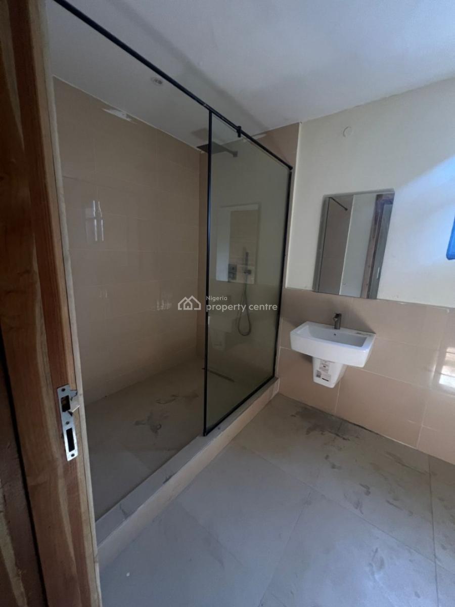 2 Bedroom Apartment - in a Serviced Estate, Lekki Phase 1, Lekki, Lagos, Flat / Apartment for Sale