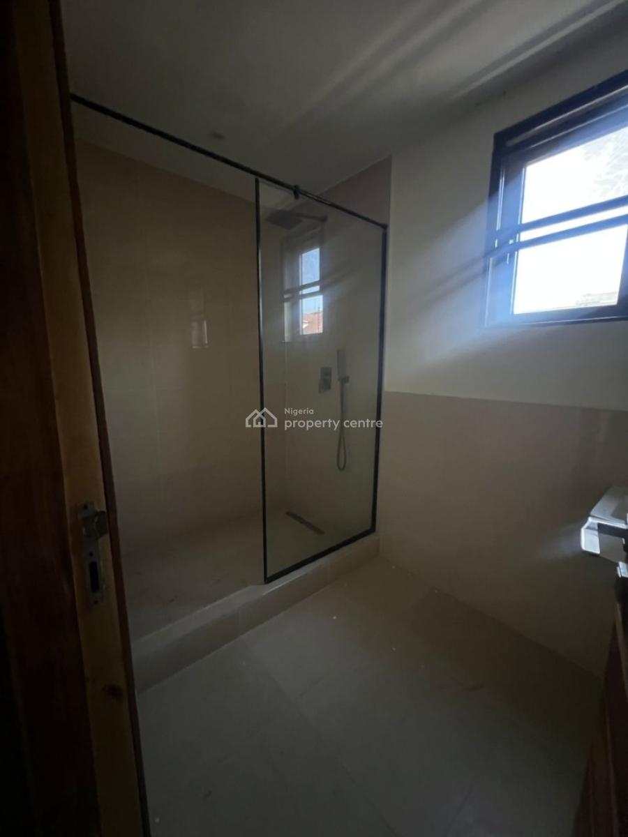 2 Bedroom Apartment - in a Serviced Estate, Lekki Phase 1, Lekki, Lagos, Flat / Apartment for Sale