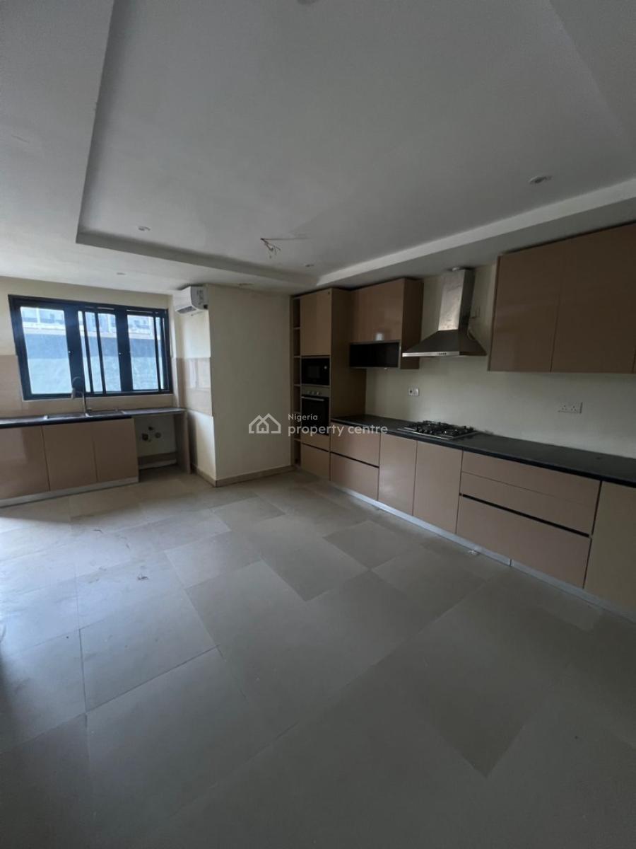 2 Bedroom Apartment - in a Serviced Estate, Lekki Phase 1, Lekki, Lagos, Flat / Apartment for Sale