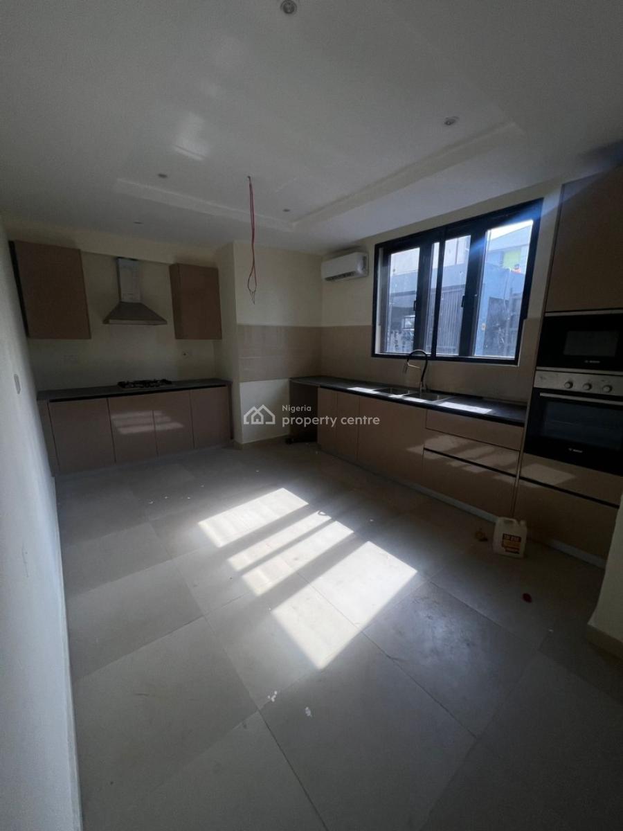 3 Bedroom Apartment with Bq + Gym & Swimming Pool, Lekki Phase 1, Lekki, Lagos, Flat / Apartment for Sale