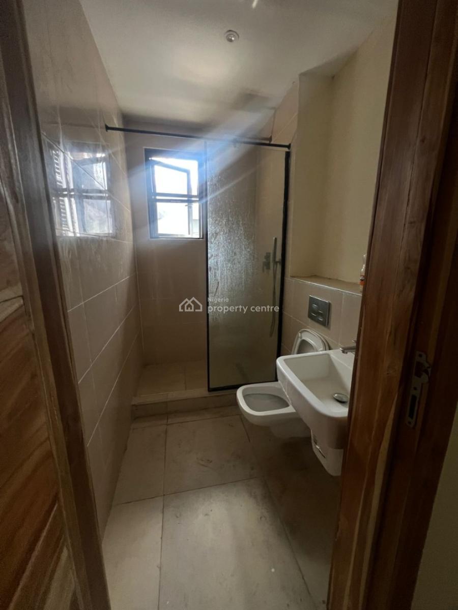 3 Bedroom Apartment with Bq + Gym & Swimming Pool, Lekki Phase 1, Lekki, Lagos, Flat / Apartment for Sale