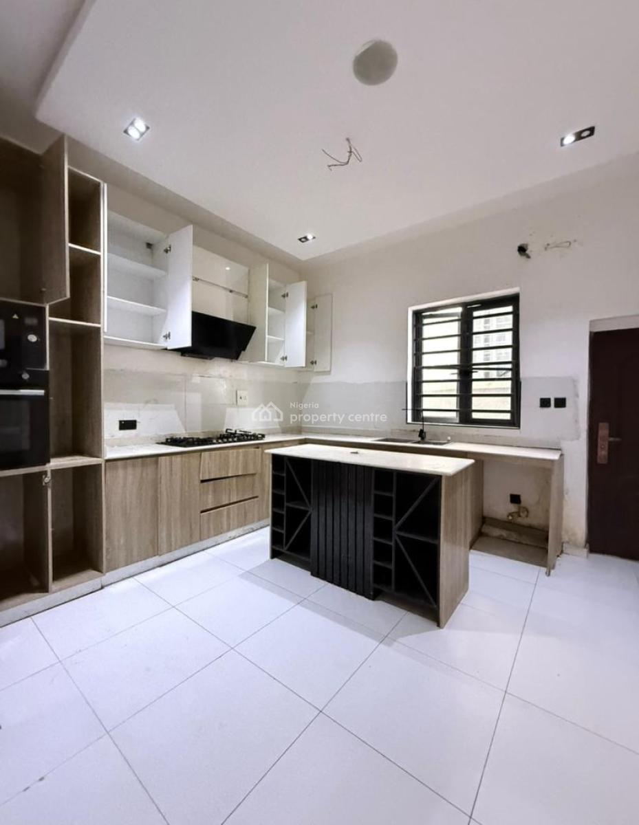 4 𝐁𝐄𝐃𝐑𝐎𝐎𝐌 𝐒𝐄𝐌𝐈 𝐃𝐄𝐓𝐀𝐂𝐇𝐄𝐃 𝐃𝐔𝐏𝐋𝐄𝐗, Ikota, Lekki, Ikota, Lekki, Lagos, Semi-detached Duplex for Rent