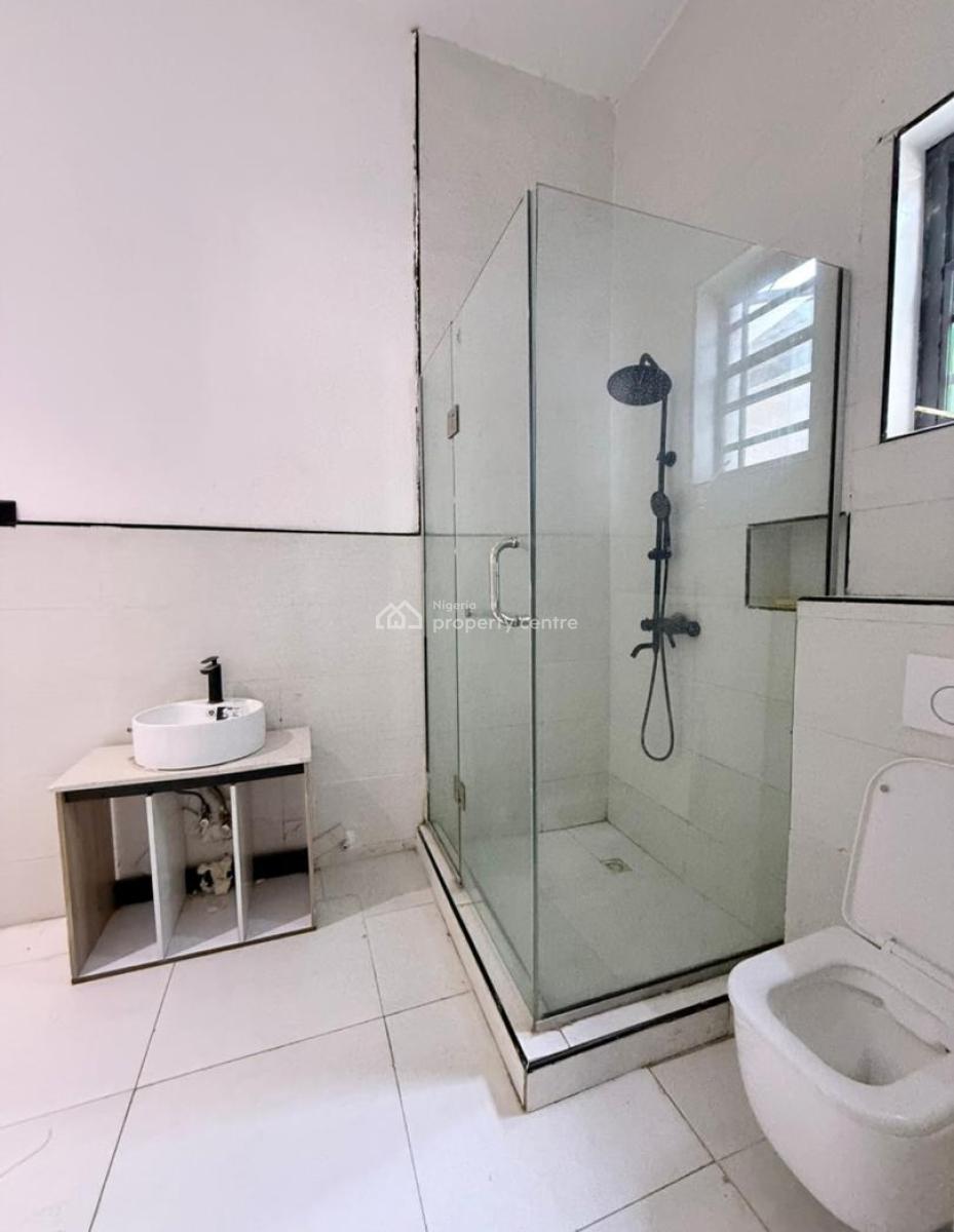 4 𝐁𝐄𝐃𝐑𝐎𝐎𝐌 𝐒𝐄𝐌𝐈 𝐃𝐄𝐓𝐀𝐂𝐇𝐄𝐃 𝐃𝐔𝐏𝐋𝐄𝐗, Ikota, Lekki, Ikota, Lekki, Lagos, Semi-detached Duplex for Rent