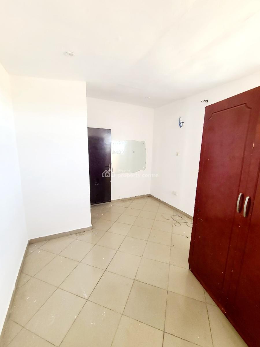 Newly Renovated 2 Bedroom Flat Upstairs, Agungi, Lekki, Lagos, Flat / Apartment for Rent