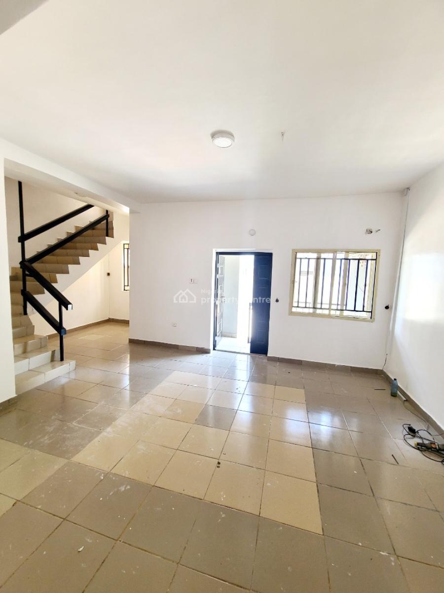 Newly Renovated 3 Bedroom Terrace Duplex, Ilasan, Lekki, Lagos, Terraced Duplex for Rent