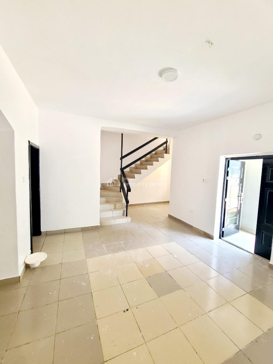 Newly Renovated 3 Bedroom Terrace Duplex, Ilasan, Lekki, Lagos, Terraced Duplex for Rent