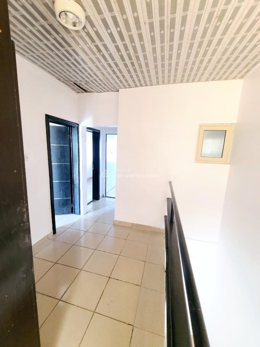 Newly Renovated 3 Bedroom Terrace Duplex, Ilasan, Lekki, Lagos, Terraced Duplex for Rent