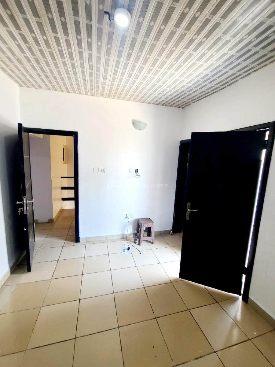 Newly Renovated 3 Bedroom Terrace Duplex, Ilasan, Lekki, Lagos, Terraced Duplex for Rent