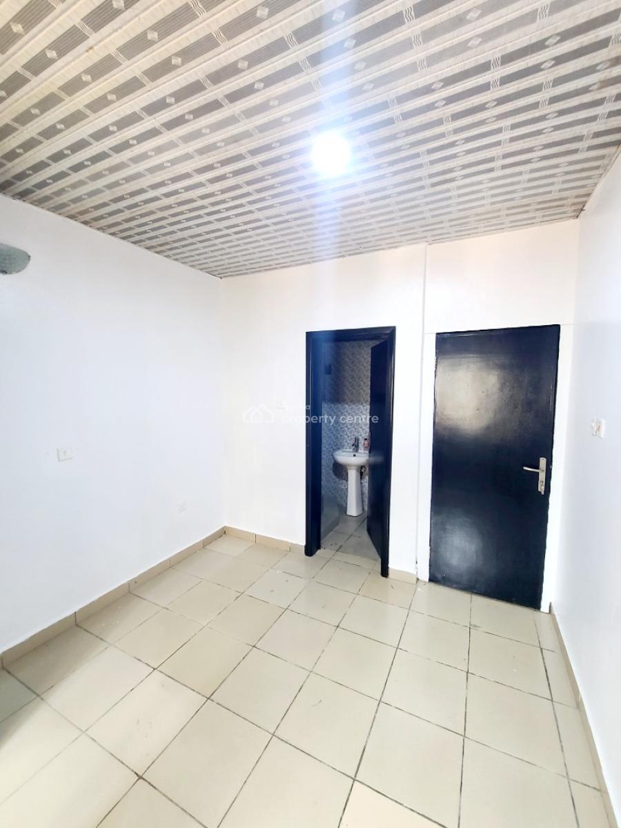 Newly Renovated 3 Bedroom Terrace Duplex, Ilasan, Lekki, Lagos, Terraced Duplex for Rent