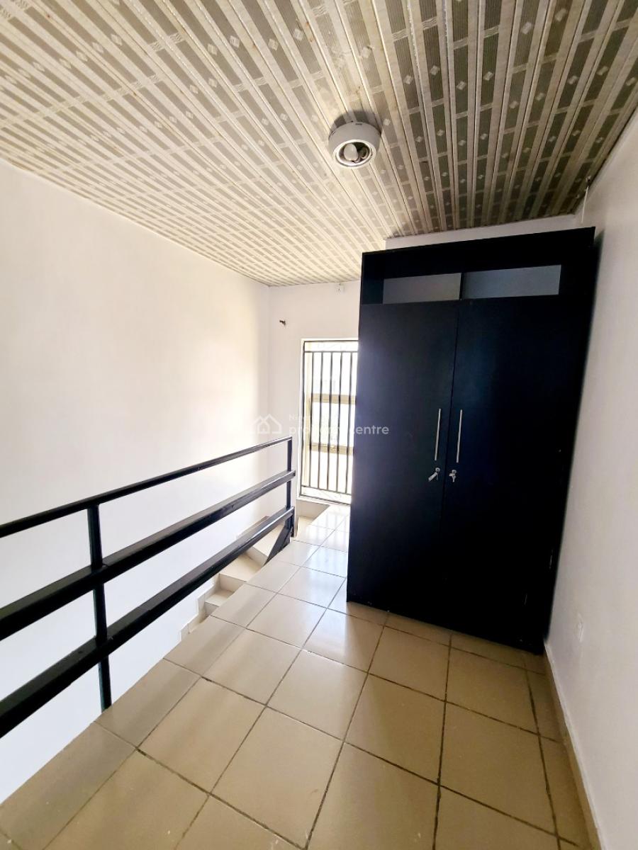 Newly Renovated 3 Bedroom Terrace Duplex, Ilasan, Lekki, Lagos, Terraced Duplex for Rent