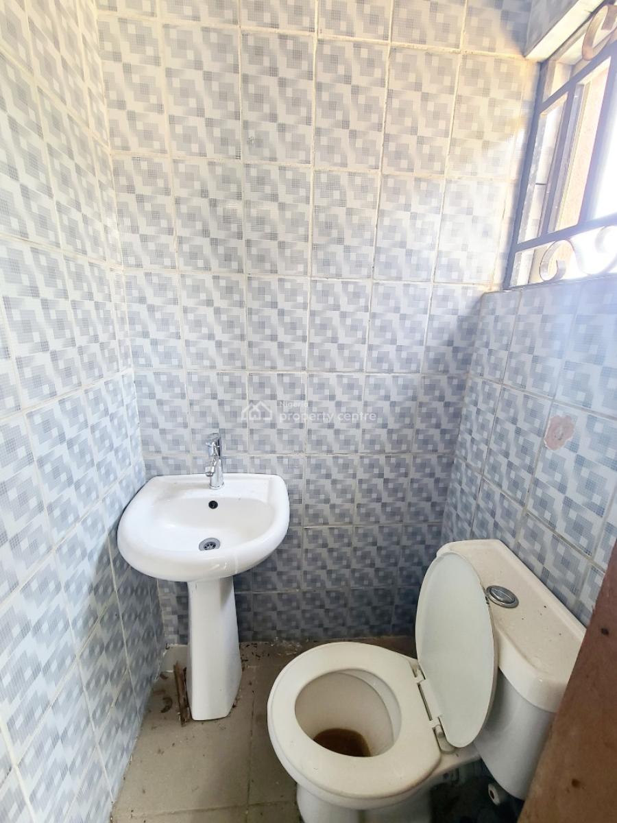 Newly Renovated 3 Bedroom Terrace Duplex, Ilasan, Lekki, Lagos, Terraced Duplex for Rent