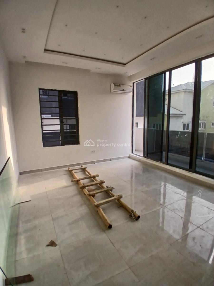 24/7 Power Supply Serviced 2 Bedroom En-suite Flat with an Enclosed Fi, Lekki Phase 1, Lekki, Lagos, Flat / Apartment for Rent