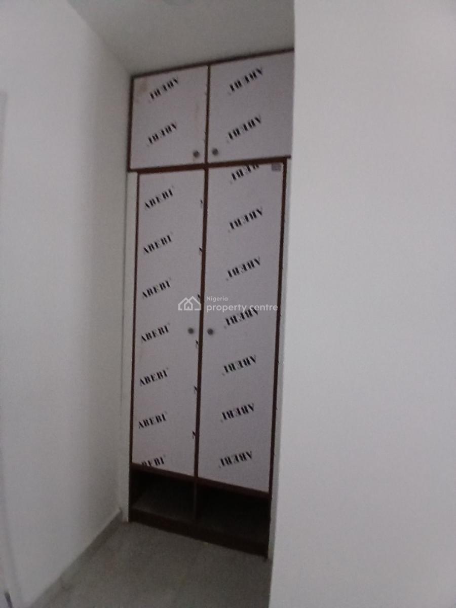 24/7 Power Supply Serviced 2 Bedroom En-suite Flat with an Enclosed Fi, Lekki Phase 1, Lekki, Lagos, Flat / Apartment for Rent