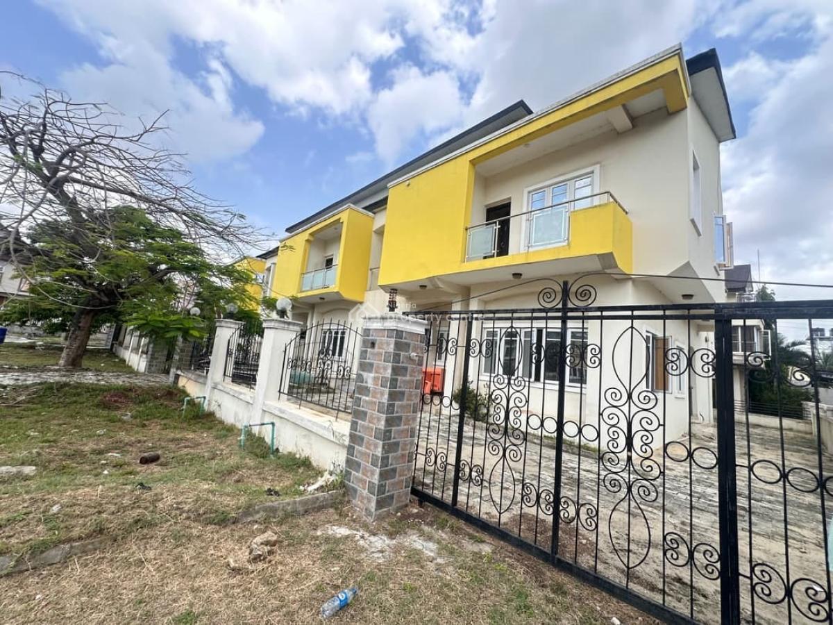 Top Luxury 2 Bedroom Apartment, Orchid Road, Lekki, Lagos, Flat / Apartment for Rent