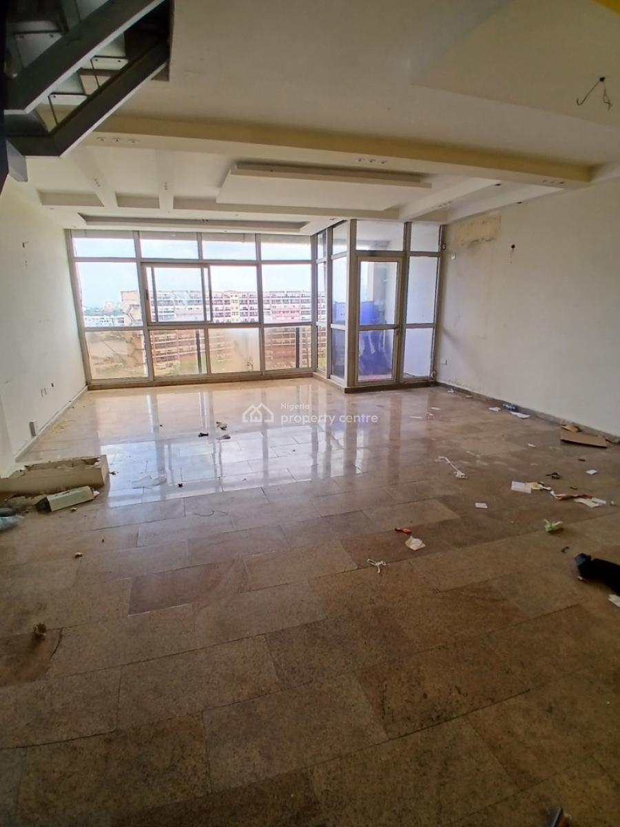 Serviced with 24/7 Power Supply 3 Bedroom Maisonette Apartment with an, Victoria Island (vi), Lagos, Flat / Apartment for Rent