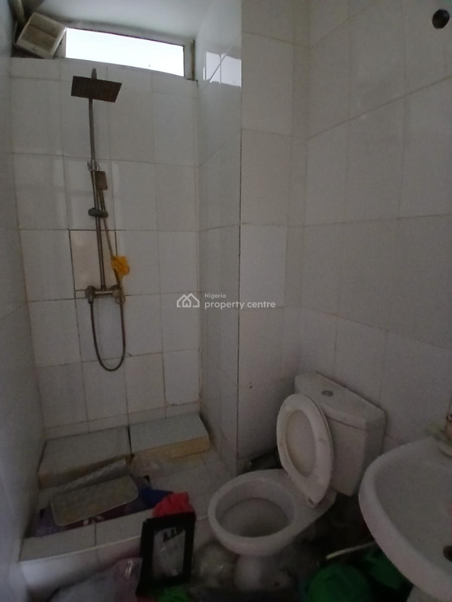 Serviced with 24/7 Power Supply 3 Bedroom Maisonette Apartment with an, Victoria Island (vi), Lagos, Flat / Apartment for Rent
