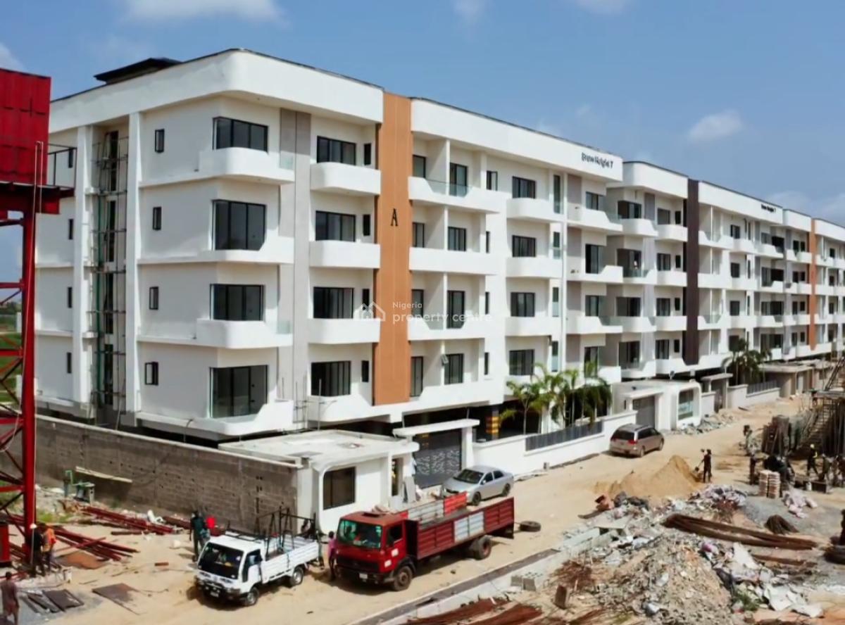 Serviced with 24/7 Power Supply 2 Bedroom En-suite Flat with a Partly, Lekki Phase 1, Lekki, Lagos, Flat / Apartment for Rent