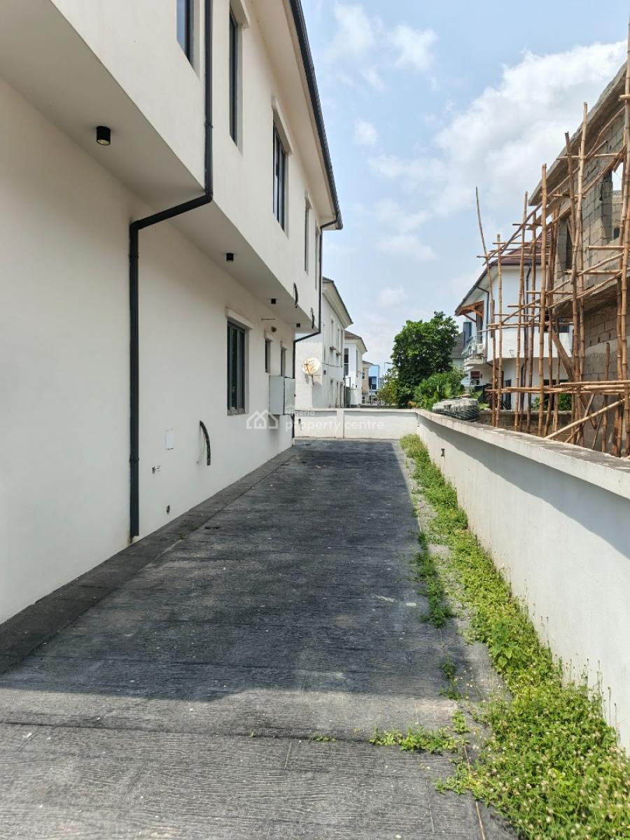 4 Bedroom Semi-detached Luxury Duplex, Royal Garden Estate. Ajah, Ajiwe, Ajah, Lagos, Semi-detached Duplex for Sale