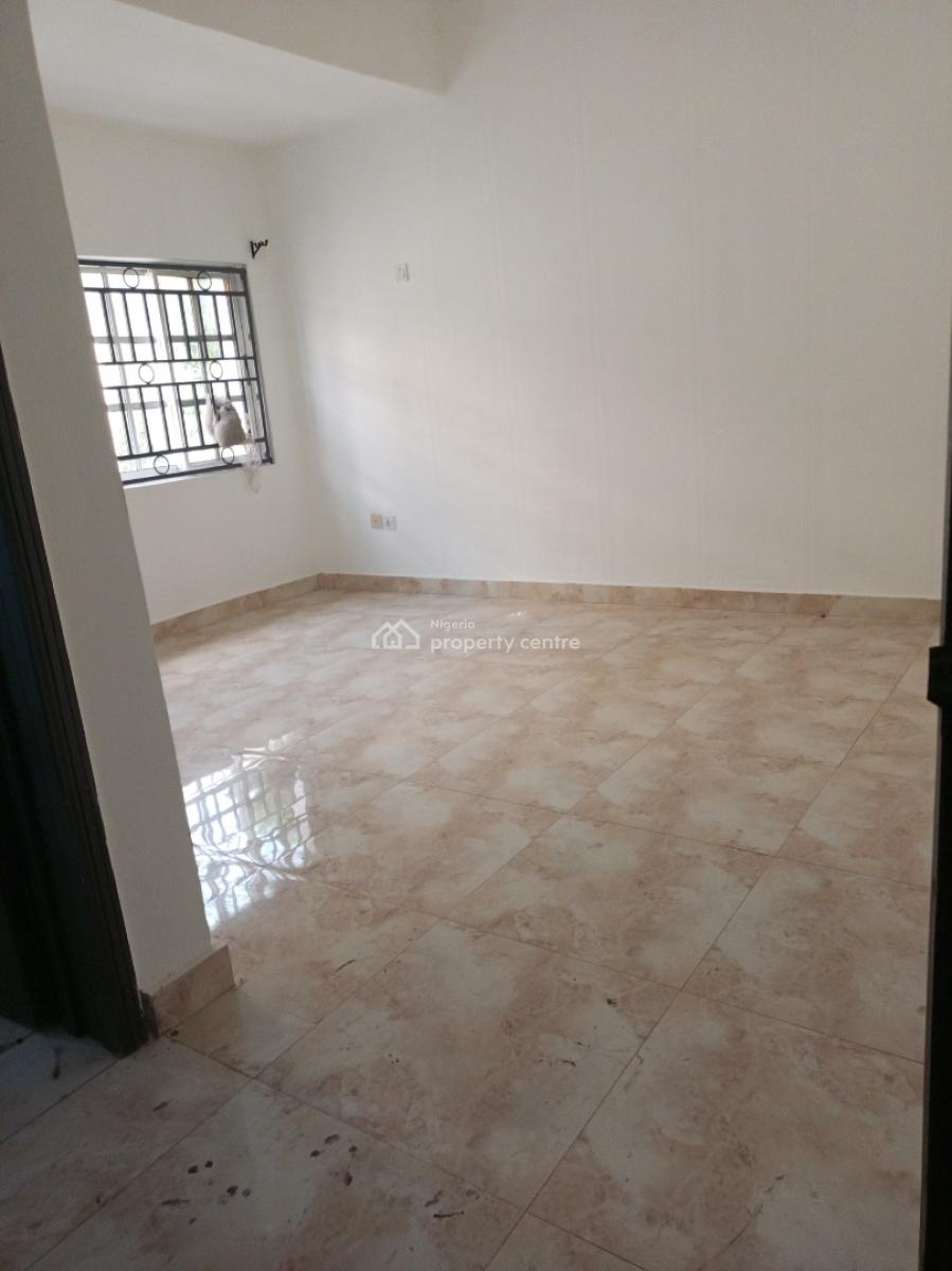 Spacious Pay N Move in 3bedroom with Bq Easy Access, Lekki Phase 1, Lekki, Lagos, Flat / Apartment for Rent