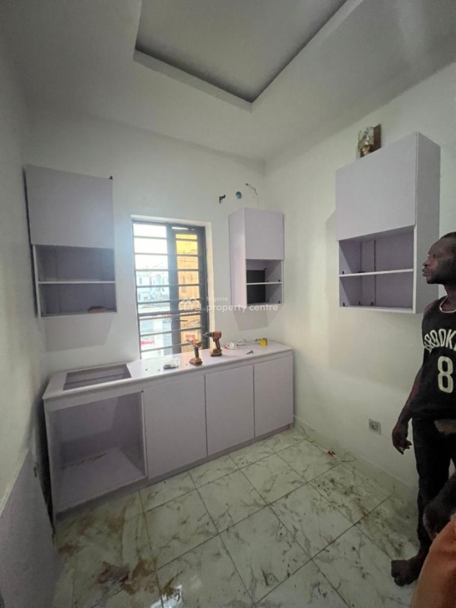 Spacious Master Bedroom Apartment, Ikota Gra, Ikota, Lekki, Lagos, Flat / Apartment for Rent