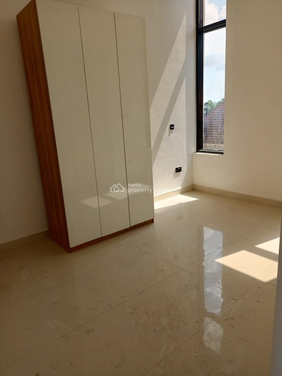 Masters Designed 3bedroom with Pool Gym Elevator 24/7 Light, Lekki Phase 1, Lekki, Lagos, Flat / Apartment for Sale