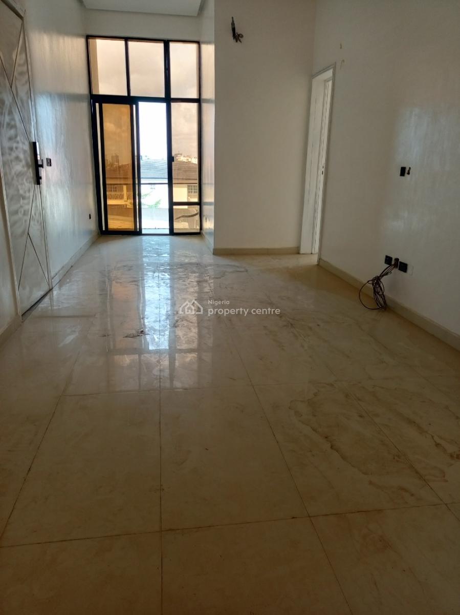 Masters Designed 3bedroom with Pool Gym Elevator 24/7 Light, Lekki Phase 1, Lekki, Lagos, Flat / Apartment for Sale