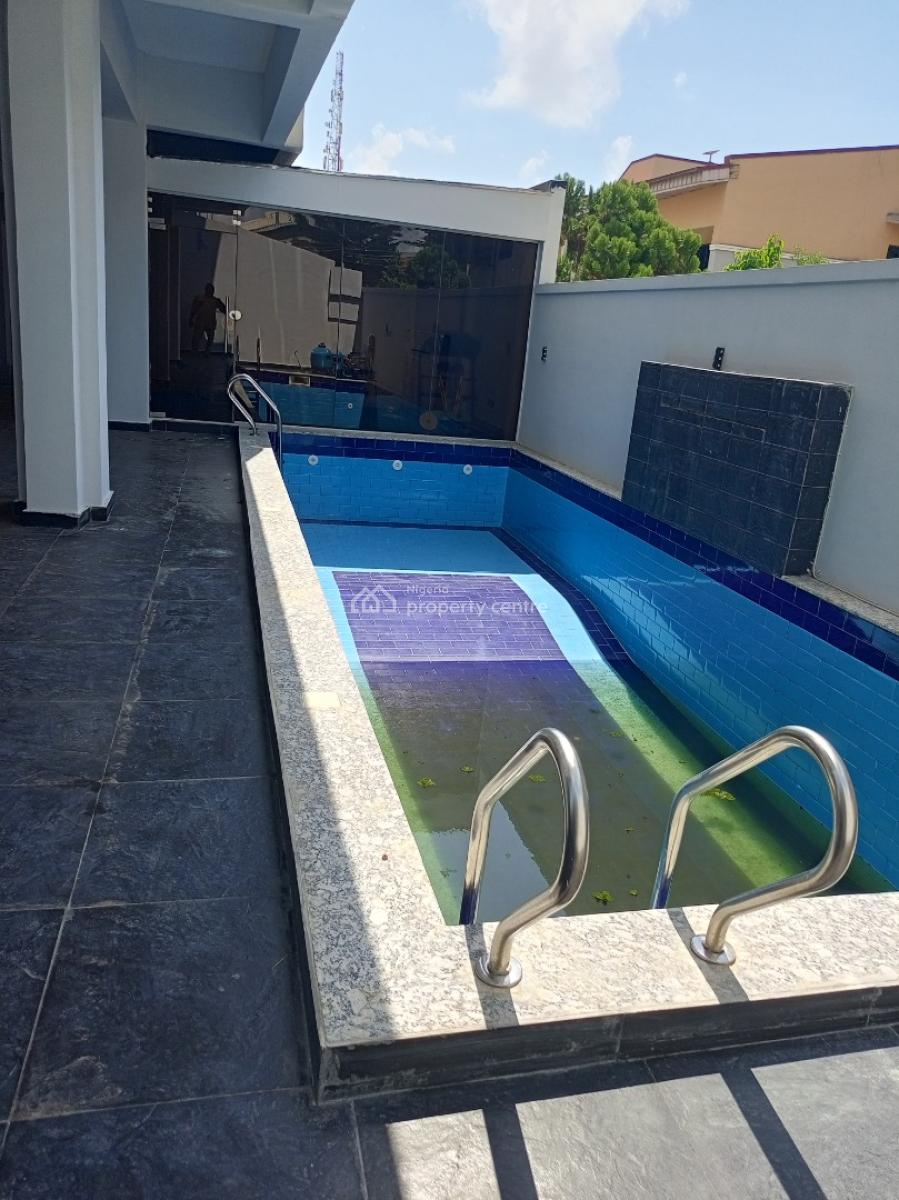 Masters Designed 3bedroom with Pool Gym Elevator 24/7 Light, Lekki Phase 1, Lekki, Lagos, Flat / Apartment for Sale
