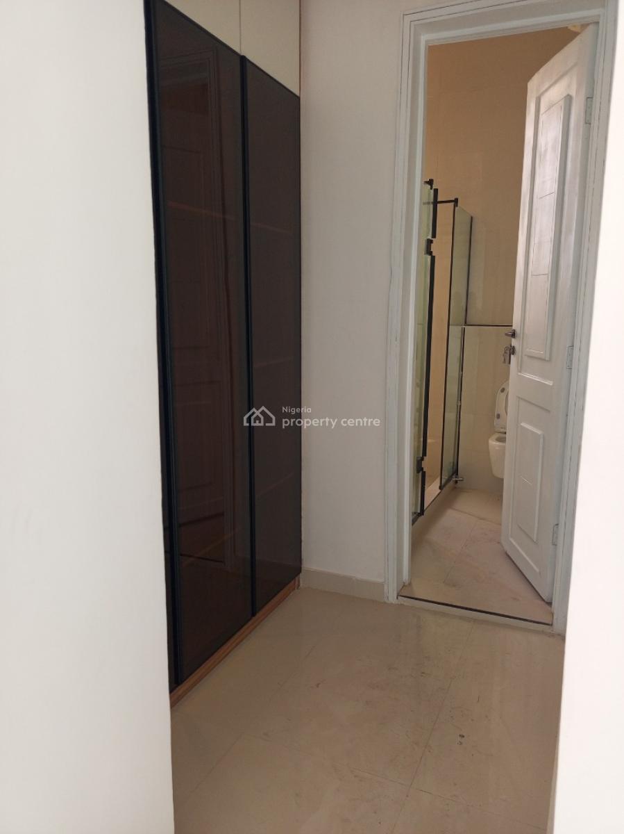 Masters Designed 3bedroom with Pool Gym Elevator 24/7 Light, Lekki Phase 1, Lekki, Lagos, Flat / Apartment for Sale