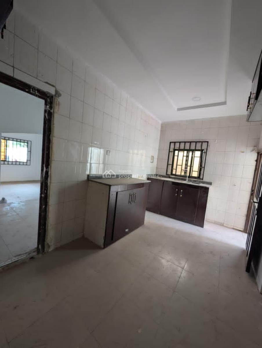 a Three (3) Bedroom Semi Detached Bungalow, Ekpri Nsukara, Uyo, Akwa Ibom, Semi-detached Bungalow for Rent